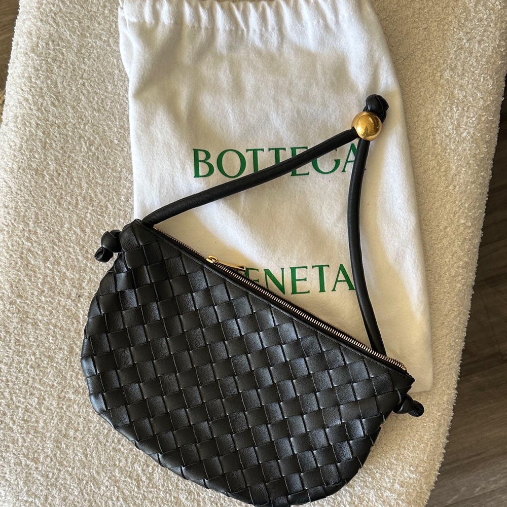 Bottega Veneta Black Small Turn Pouch Shoulder Bag
